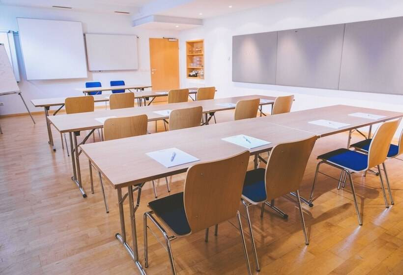 Отель Gasthof Zur Traube