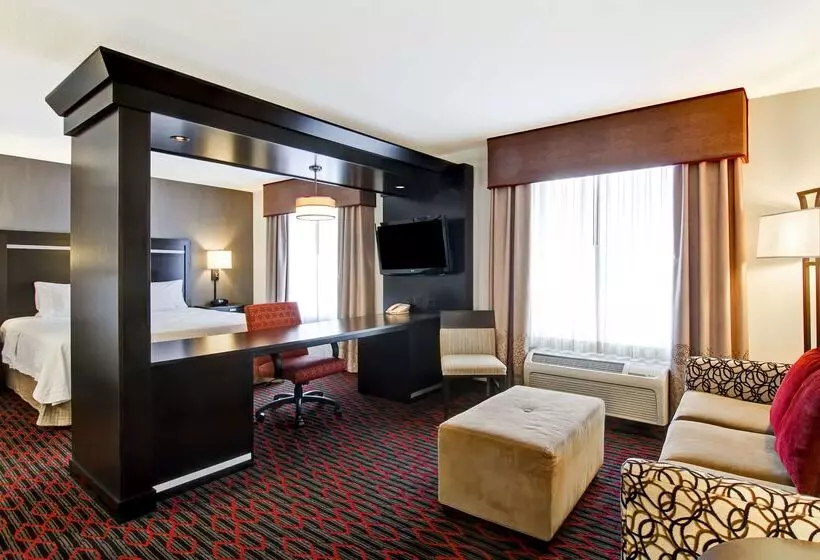 Szálloda Hampton Inn & Suites By Hilton Red Deer