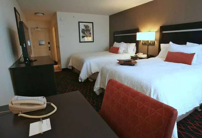 Szálloda Hampton Inn & Suites By Hilton Red Deer