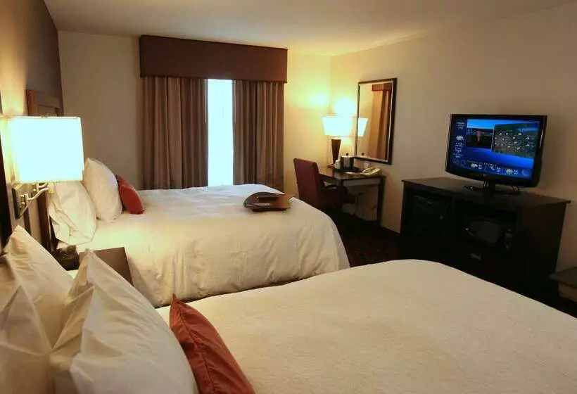 Szálloda Hampton Inn & Suites By Hilton Red Deer