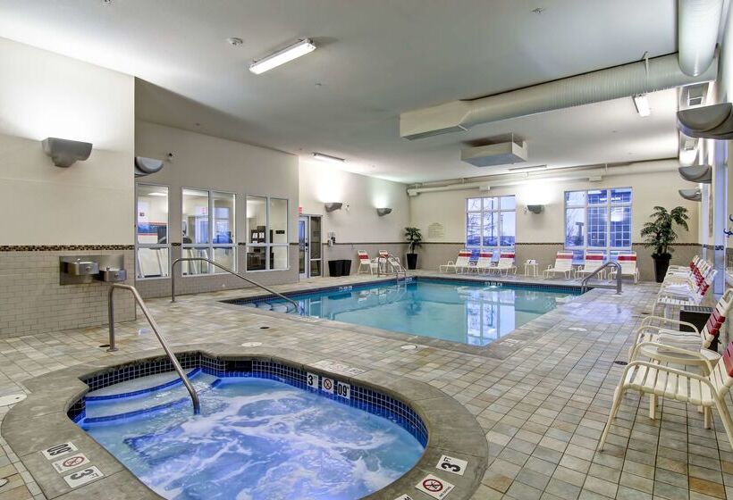 ホテル Hampton Inn & Suites By Hilton Red Deer