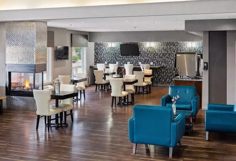 Отель Home Inn & Suites Yorkton