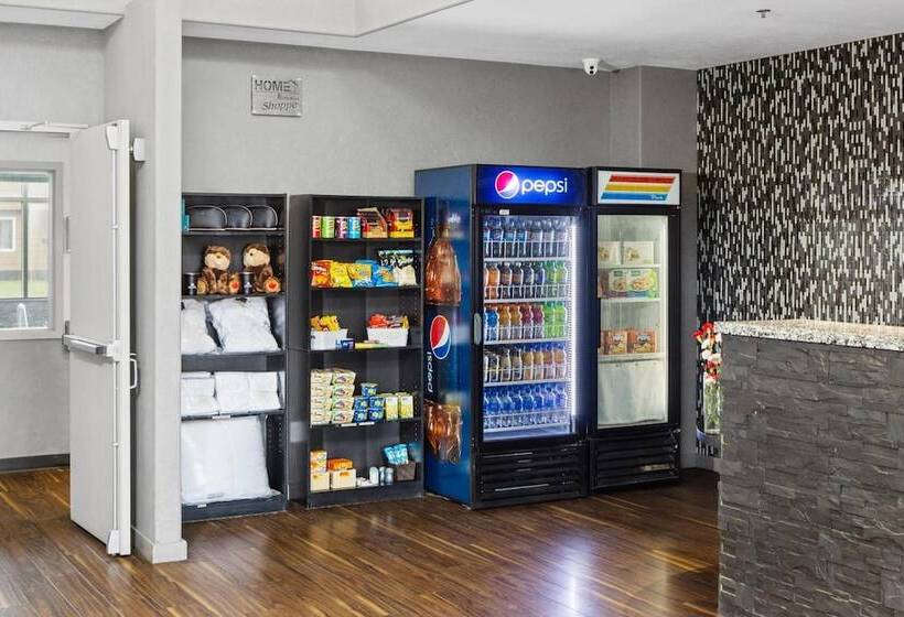 هتل Home Inn & Suites Yorkton