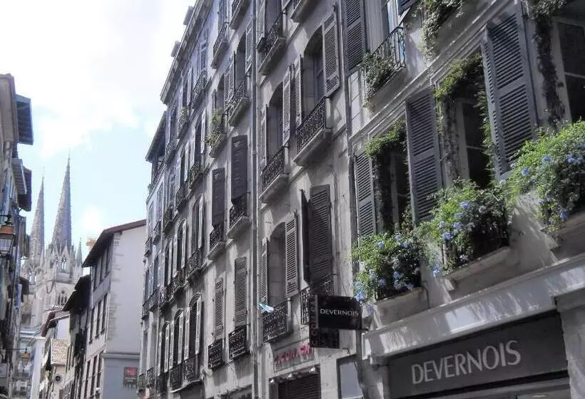 Hotell Hôtel Des Arceaux