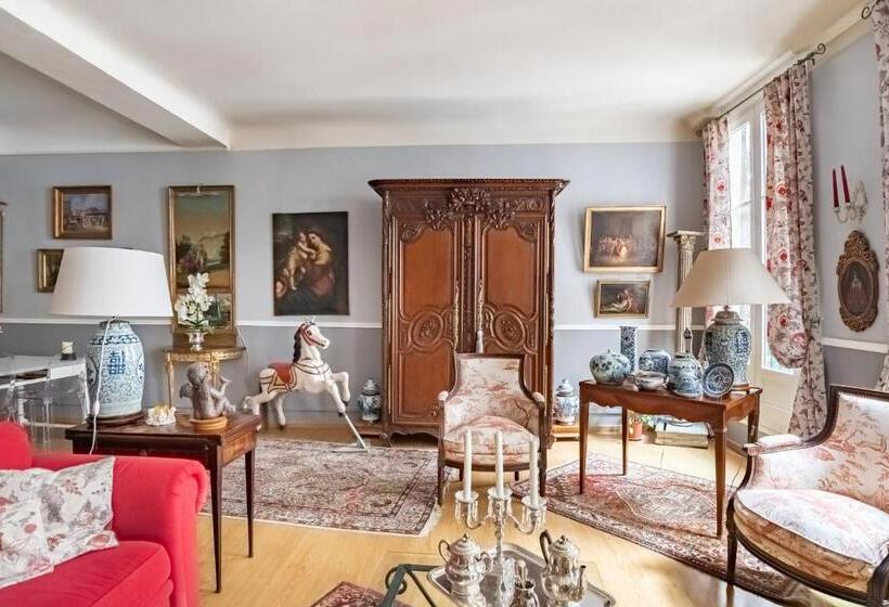 هتل Hôtel Des Arceaux