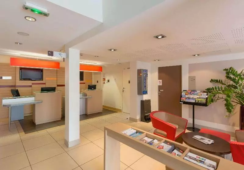 ホテル Hôtel Ibis Guingamp Cœur De Bretagne