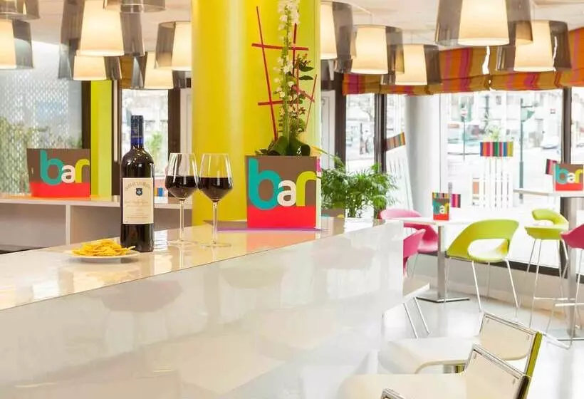 Отель Ibis Styles Bordeaux Saint Médard