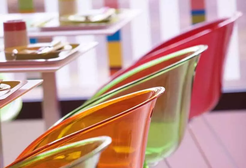 Отель Ibis Styles Bordeaux Saint Médard