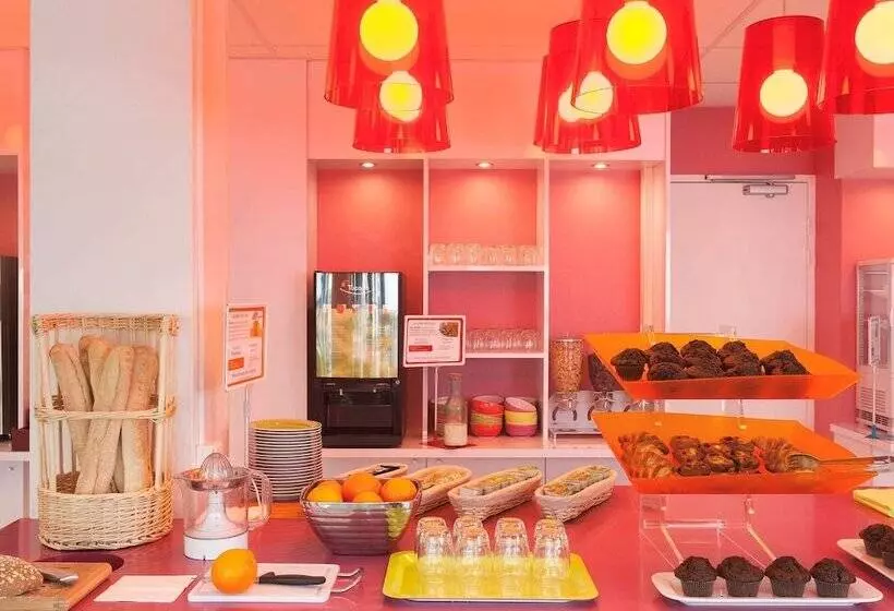 Отель Ibis Styles Bordeaux Saint Médard