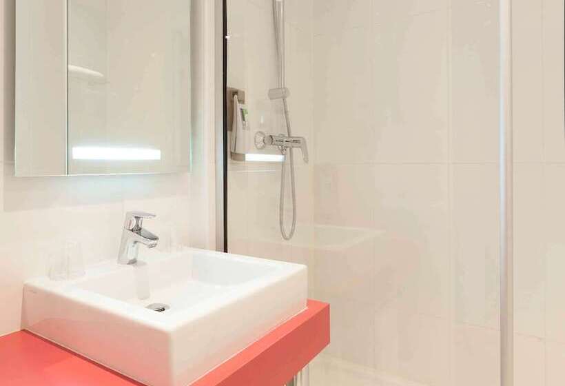 Отель Ibis Styles Bordeaux Saint Médard