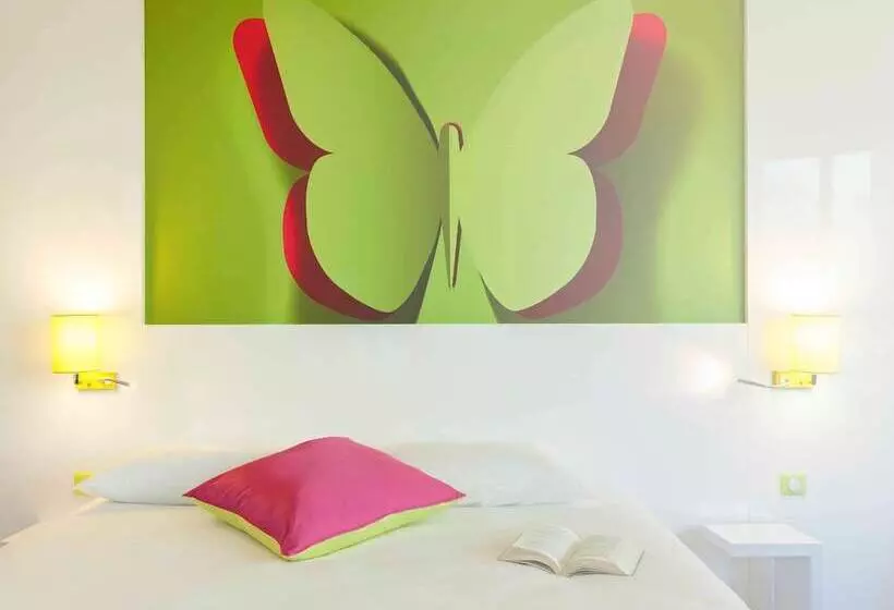 Отель Ibis Styles Bordeaux Saint Médard