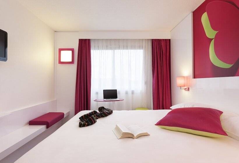 Отель Ibis Styles Bordeaux Saint Médard