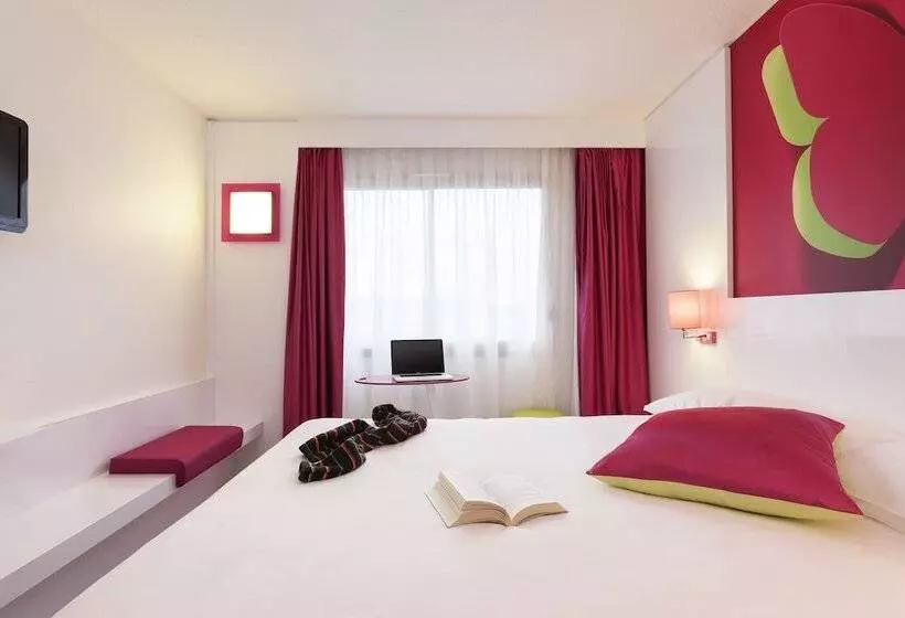 Отель Ibis Styles Bordeaux Saint Médard