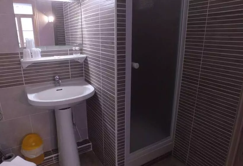 호텔 Le Cérétan Hôtel