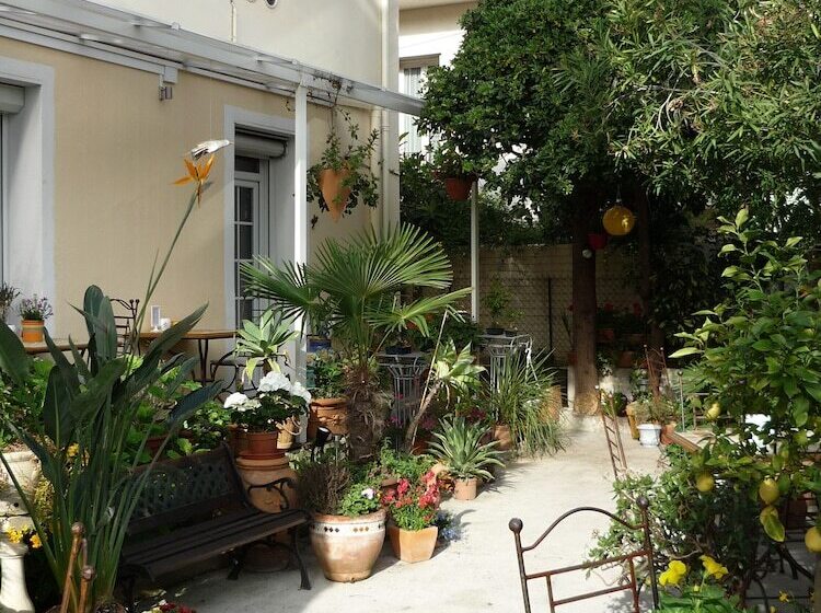 هتل Logis Hôtel Villa Victorine