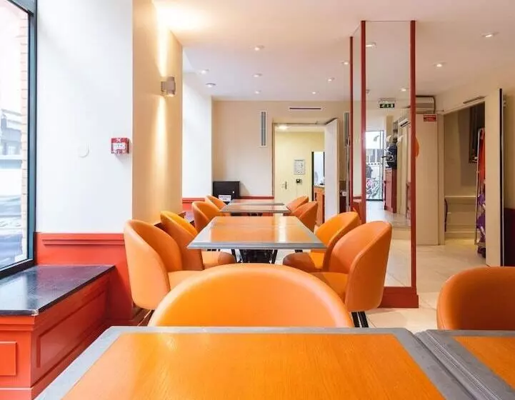 Отель Ours Blanc Centre