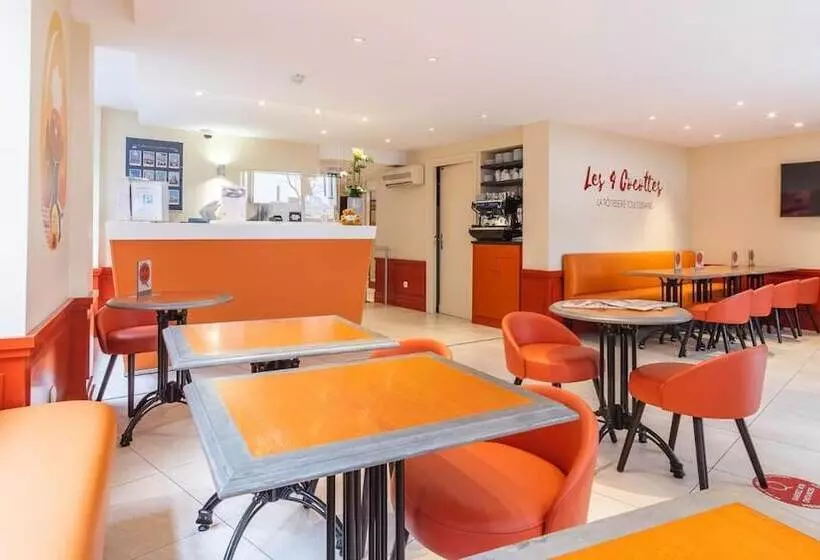 Отель Ours Blanc Centre