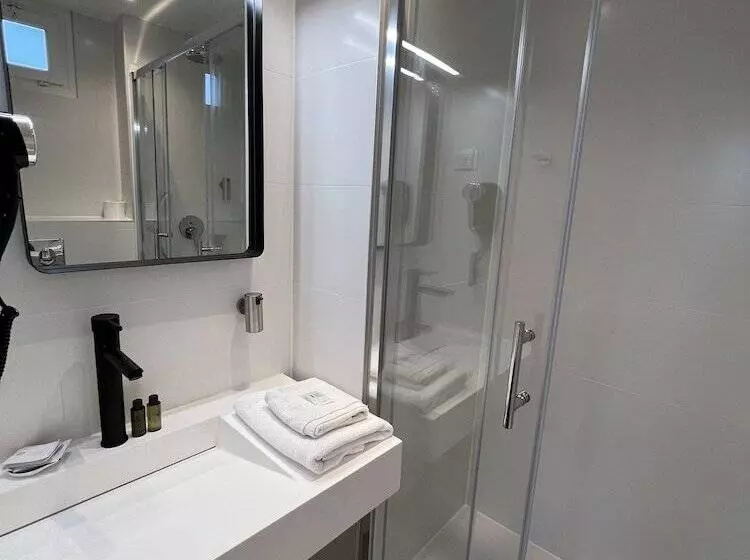 בית מלון כפרי Paris Saint Cloud