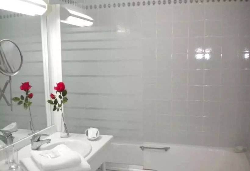 בית מלון כפרי Paris Saint Cloud