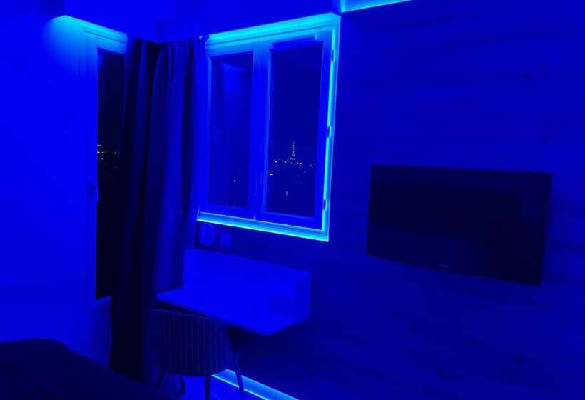 Отель Paris Saint Cloud