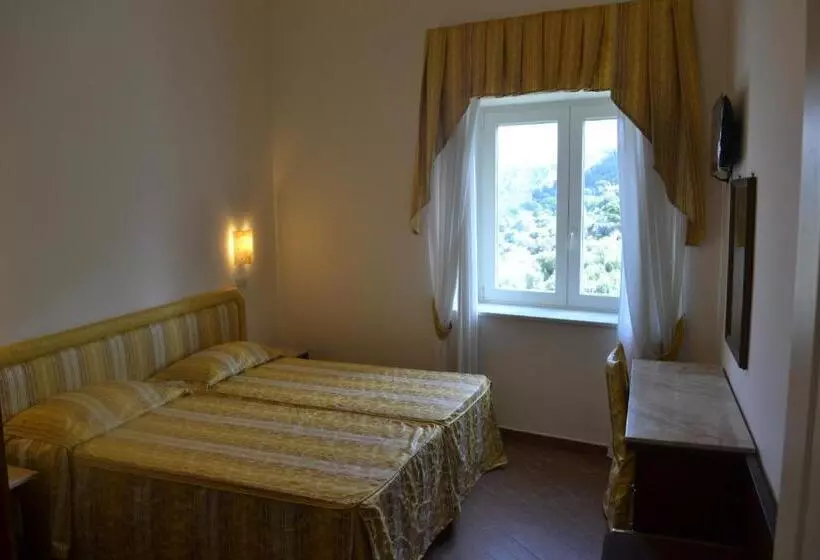 Отель Royal Hills