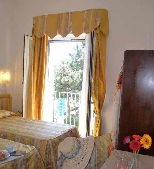 Отель Royal Hills