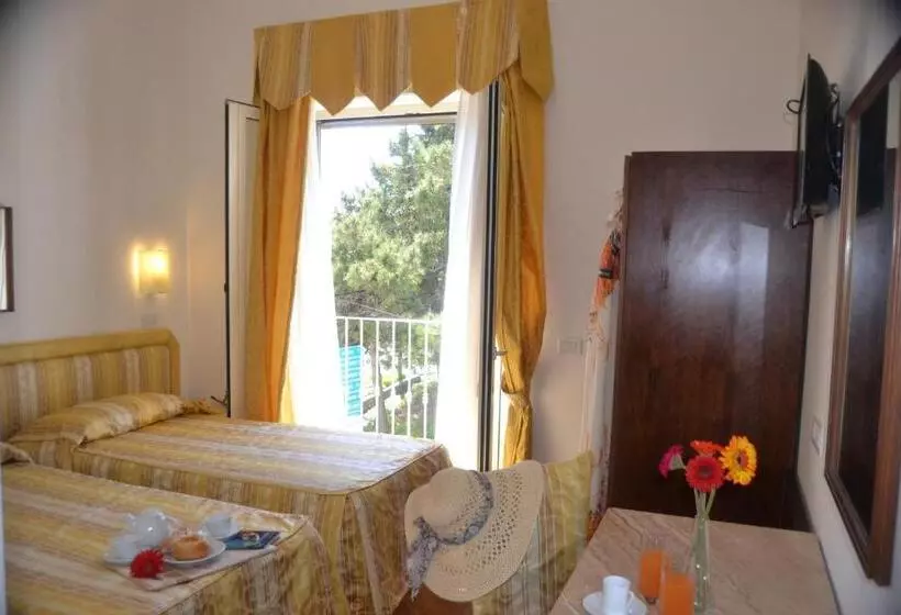 Отель Royal Hills