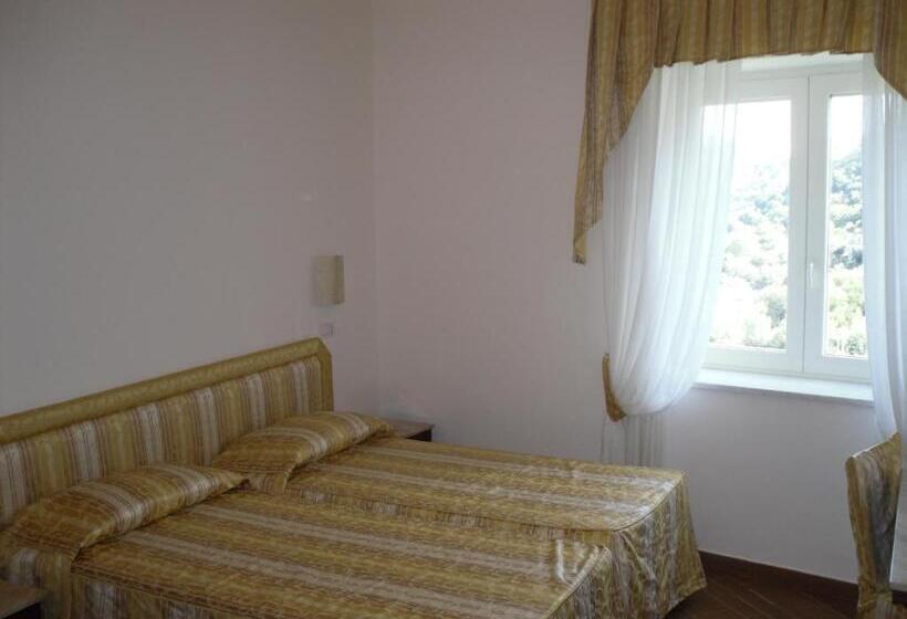 בית מלון כפרי Royal Hills