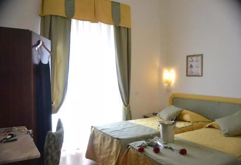 Отель Royal Hills