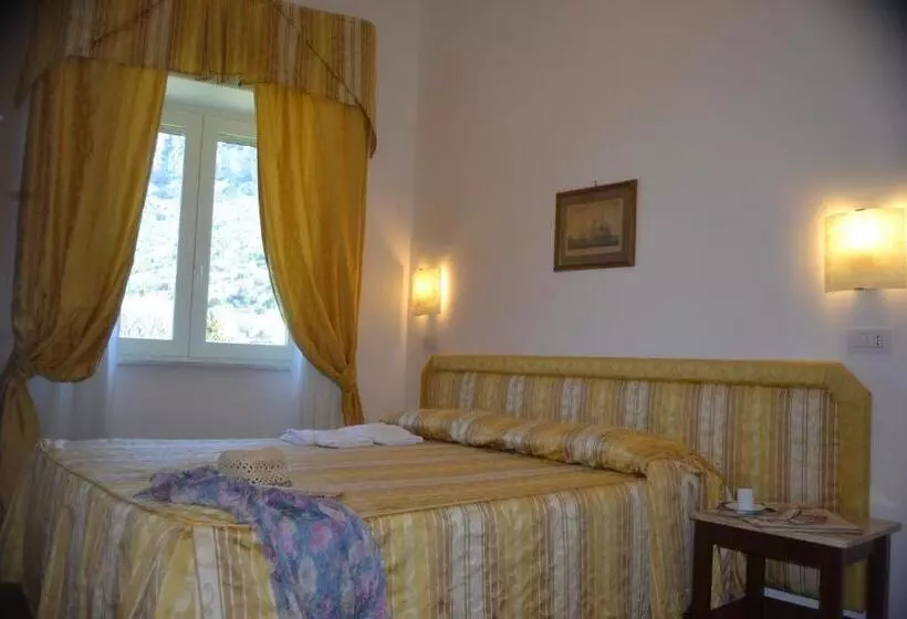 Отель Royal Hills