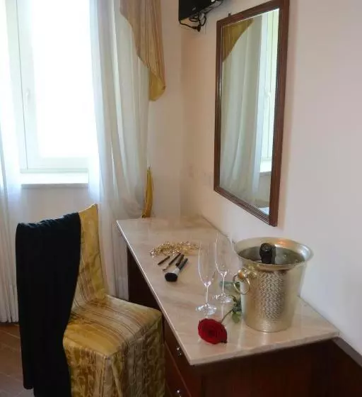 Отель Royal Hills