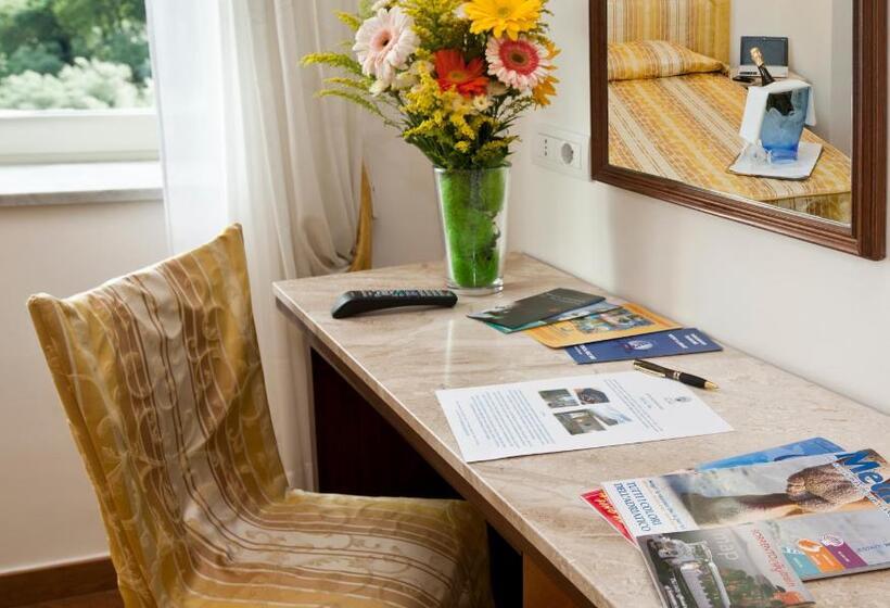 בית מלון כפרי Royal Hills