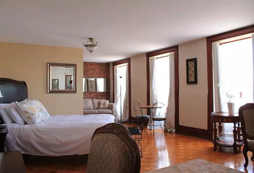 乡村酒店  Auberge de la Place Royale