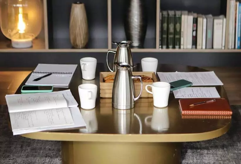 هتل Padja Hôtel & Spa Vannes