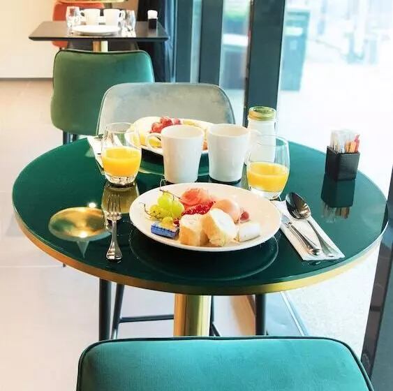 هتل Padja Hôtel & Spa Vannes