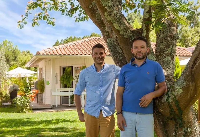 בית מלון כפרי The Originals City, Hôtel Le Lodge, Bayonne Nord