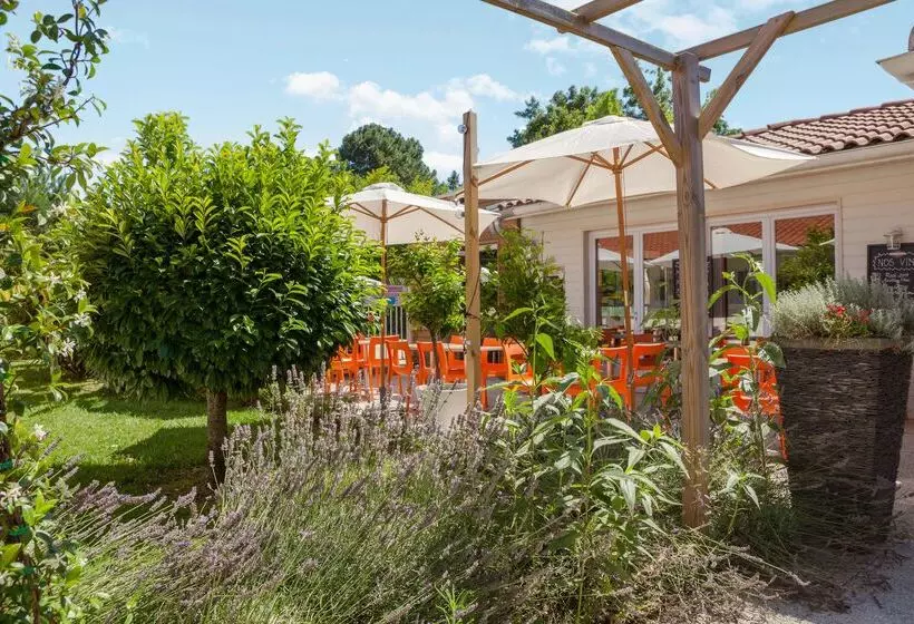 בית מלון כפרי The Originals City, Hôtel Le Lodge, Bayonne Nord