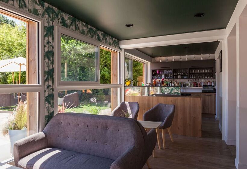 Отель The Originals City, Hôtel Le Lodge, Bayonne Nord