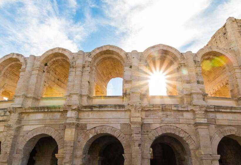 Отель The Originals City, Hôtel Le Lodge, Bayonne Nord