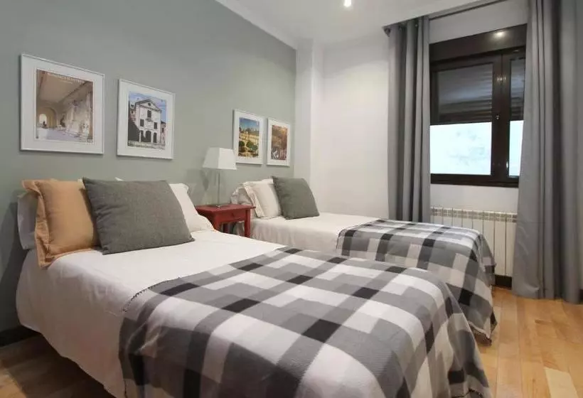 Apartamentos Adelfas