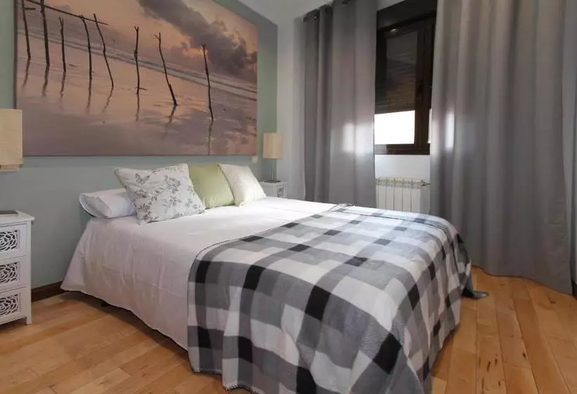 Apartamentos Adelfas