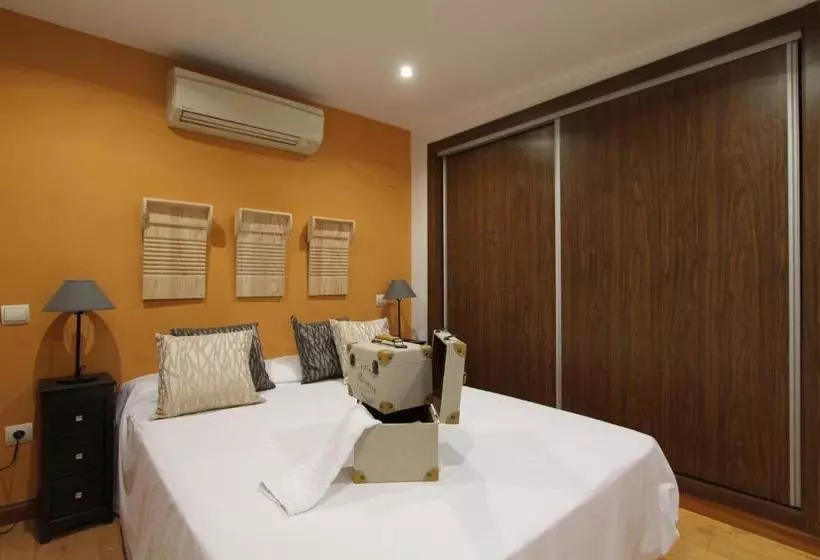 Apartamentos Adelfas