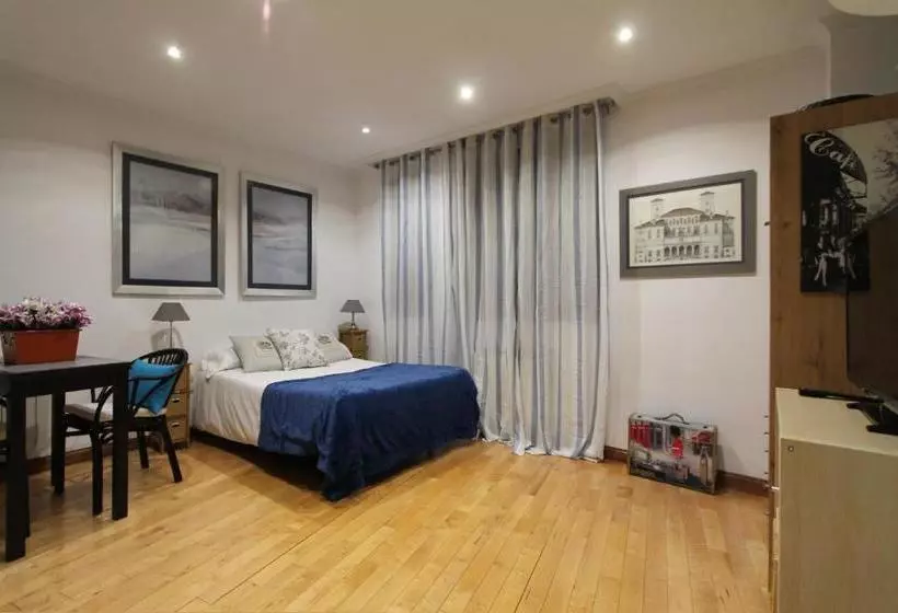 Apartamentos Adelfas