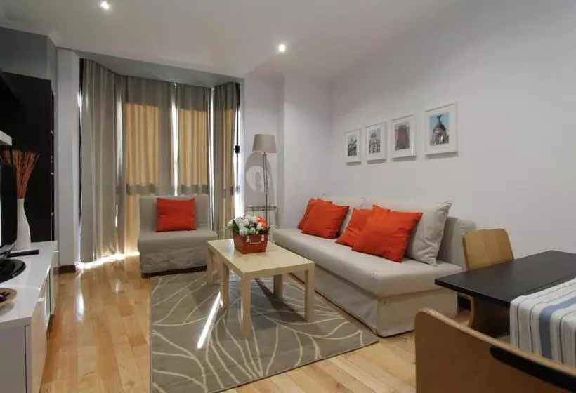 Apartamentos Adelfas