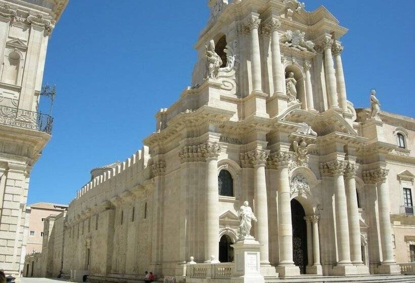 צימר Il Mirto E La Rosa