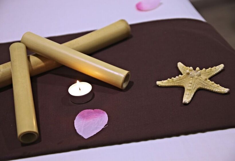 Flamingo Beach Resort   Adults Recommended