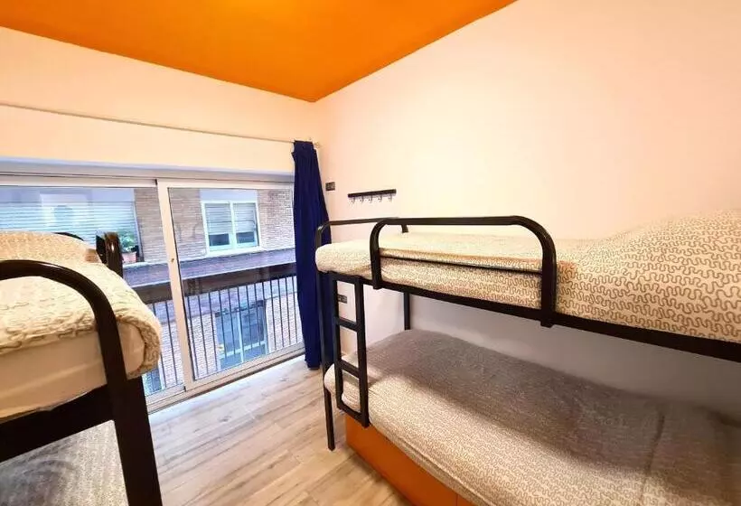 مسافرخانه Arc House Gracia