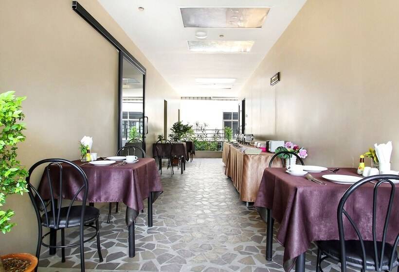 בית מלון כפרי Bally Suite Silom