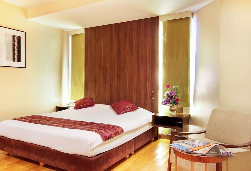 בית מלון כפרי Bally Suite Silom