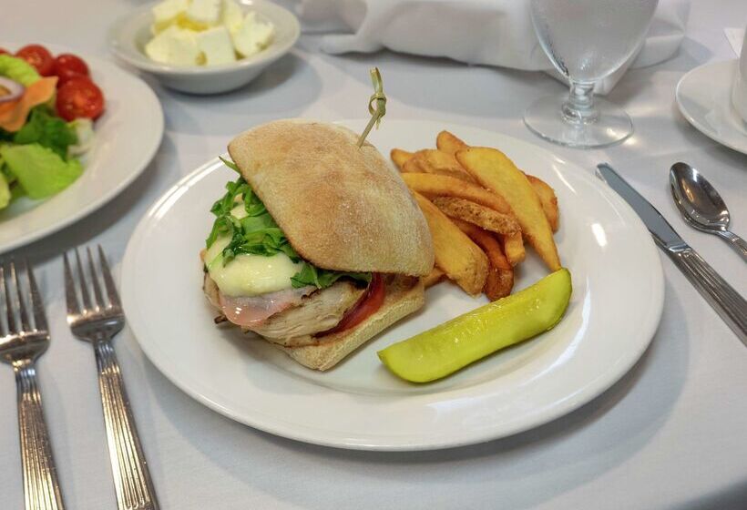 فندق Hilton Garden Inn Buffalo Downtown